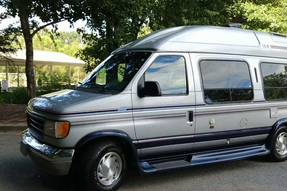 Ford E150 Camper Van: Khám Phá Sự Tiện Nghi Và Thú Vị