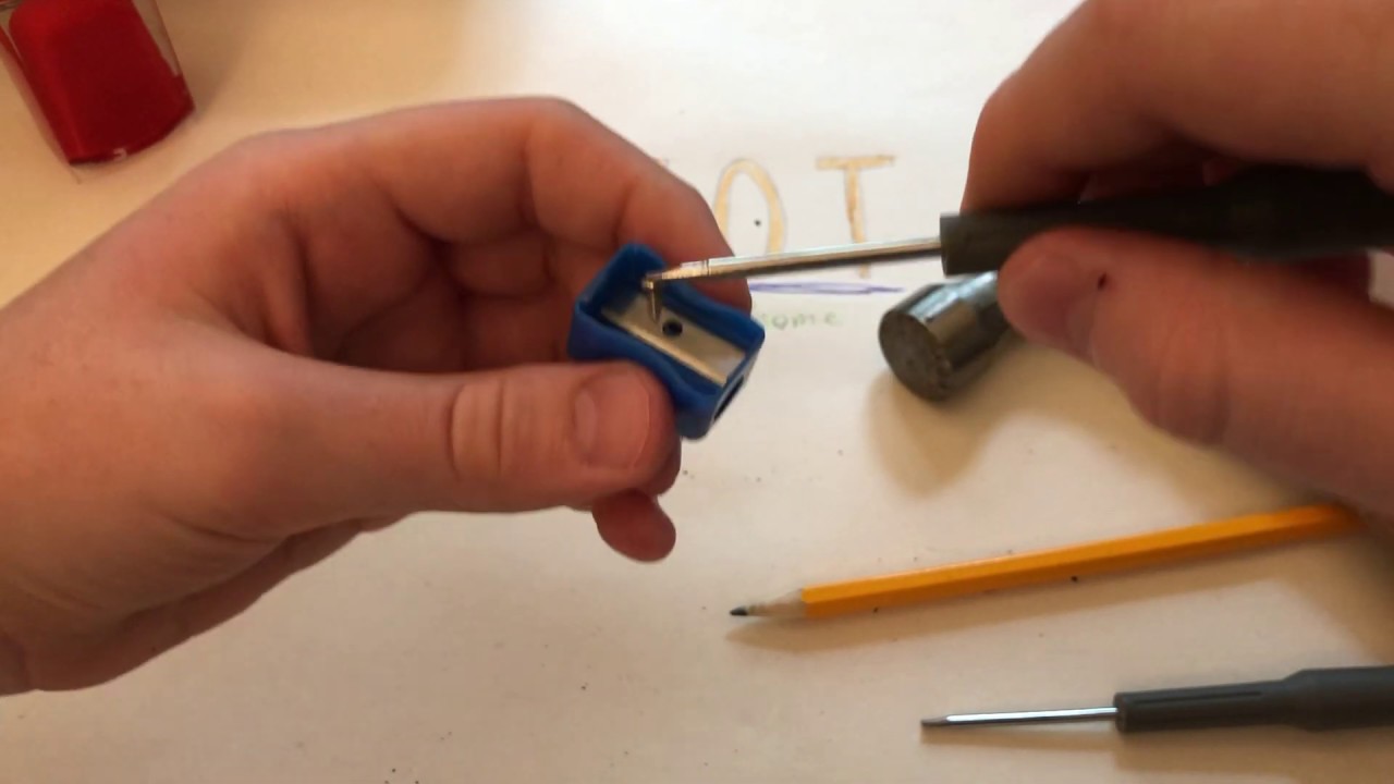 How To Take Razor Out Of Sharpener