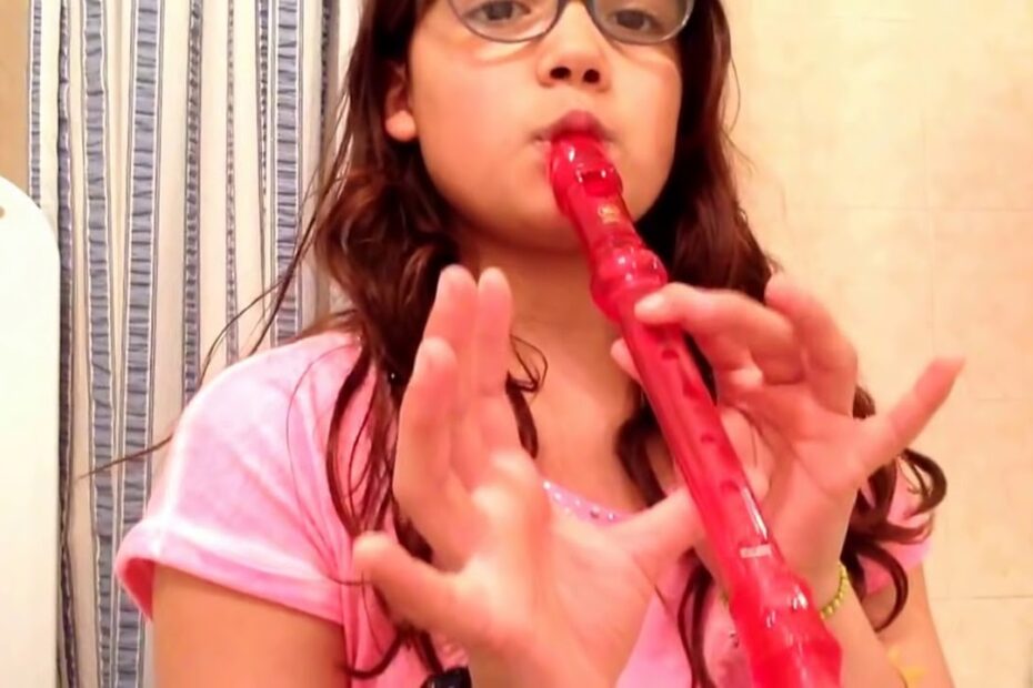 How To Play A Toy Flute