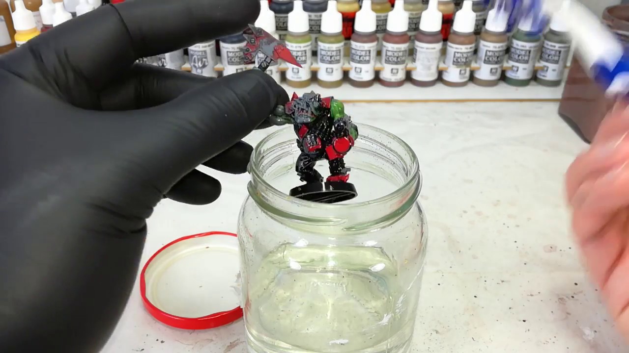 How To Disassemble Warhammer 40K Miniatures